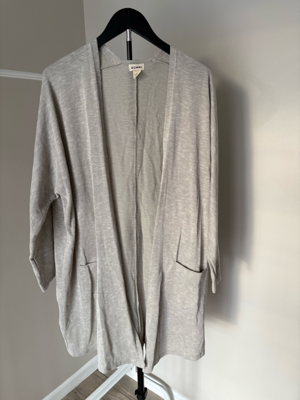 DONNI. Light Gray Open-Front Women's Cardigan with Pockets
